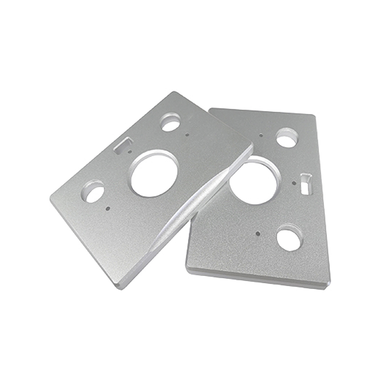Placa de conector de aluminio anodizado negro de piezas de metal de mecanizado CNC para combinación de máquinas automáticas